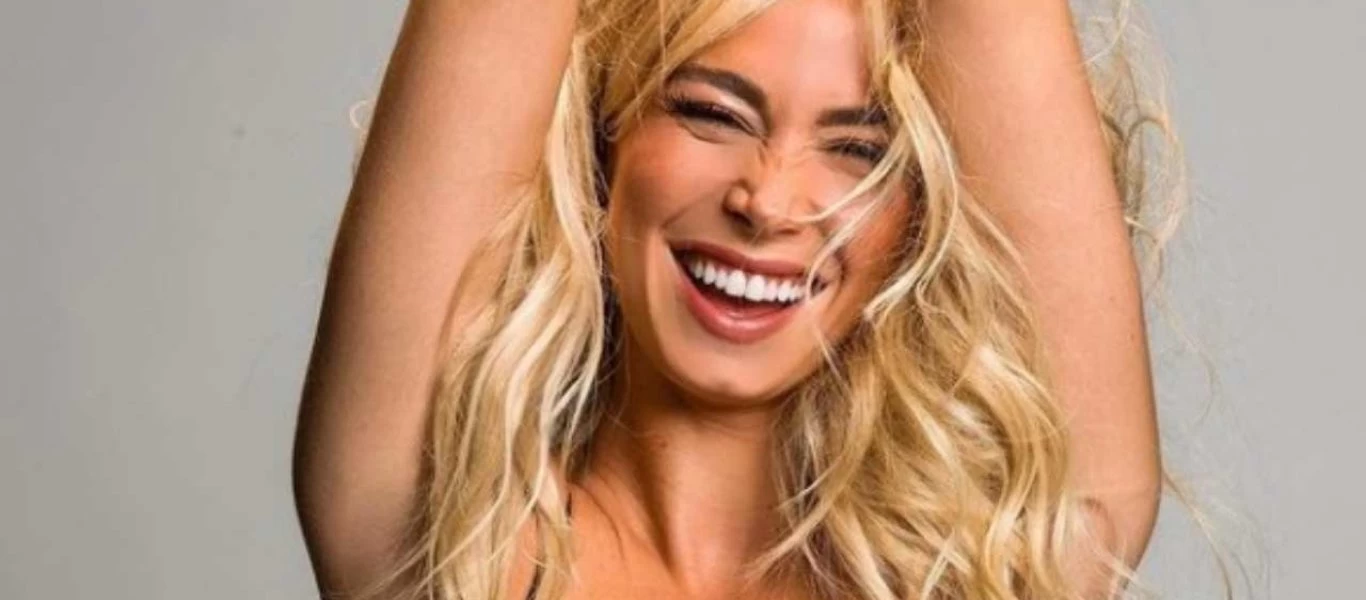 Ντιλέτα Λεότα: H «καυτή» εμφάνιση της ρεπόρτερ στο ντέρμπι του Μιλάνου (φωτό)